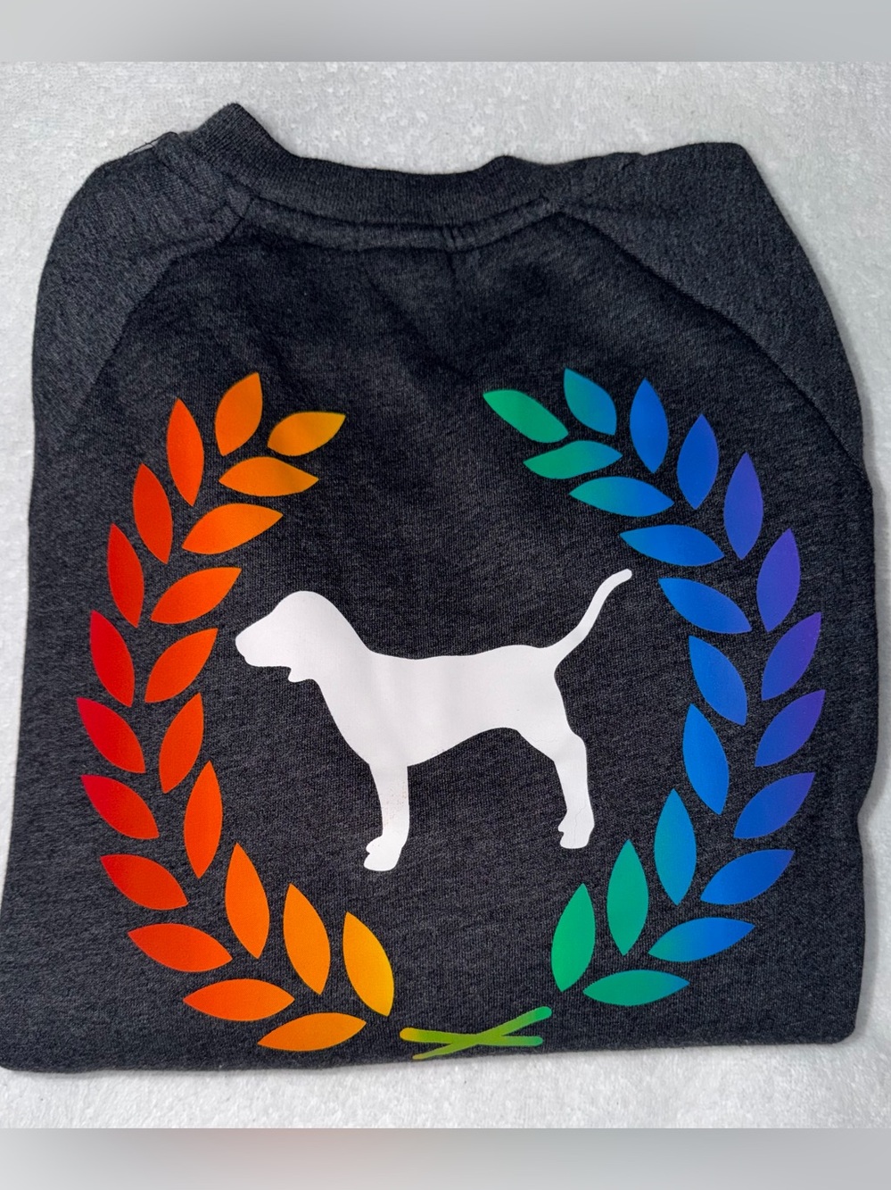 Women Pink by Victoria's Secret Charcoal Gray Crewneck Rainbow Design size Small